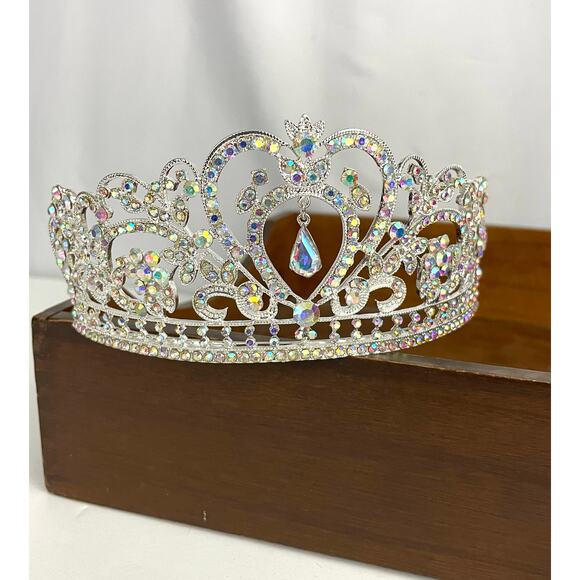 Elegant AB Rhinestone Silver Tone Metal Tiara Bridal Crown - NEW - Picture 15 of 16